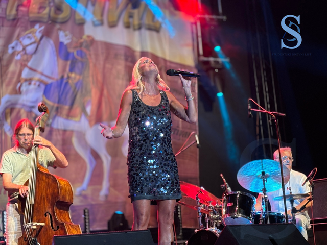 Untitled_design_12_b934a