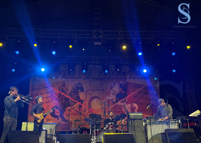 alpha_trianguli_f7494